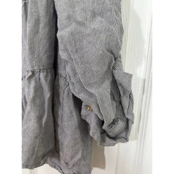 LOVE NOTES WOMEN ROLL TAB TIER BLOUSE SIZE MEDIUM - Picture 5 of 6